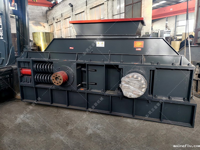 1500x1000大型液压对辊taptap点点官网苹果下载发货图片