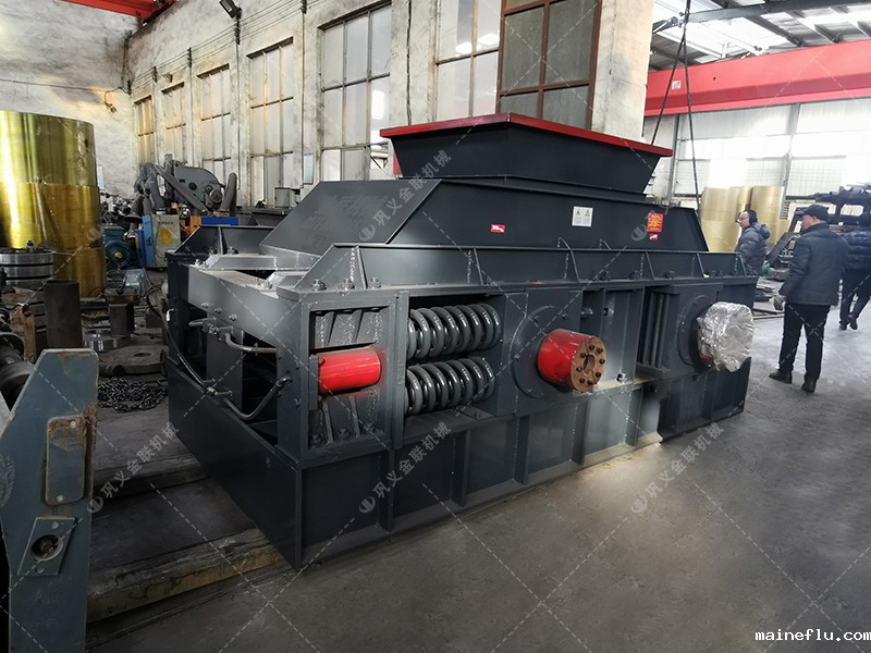 1500x1000大型液压对辊taptap点点官网苹果下载发货图片