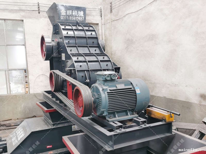 SCF800*800双级粉碎机两台发往广西南宁破碎铁矿