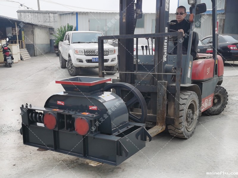 2PG400X250小型澳门点点注册地址发往江苏苏州破碎硅铁