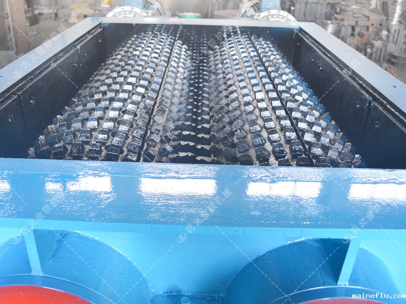 2PLF50/150型强力双齿辊破碎机发往山西太原破煤