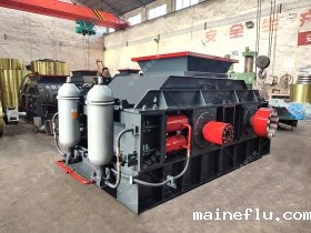 2PG1000x700中型制砂设备液压对辊制砂机发往湖南