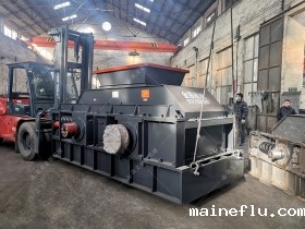 1500x1000大型液压对辊taptap点点官网苹果下载发货图片