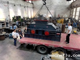 1200x800大型直连式对辊制砂机发货图片