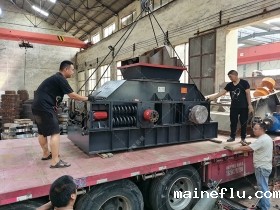 1208型半自动澳门点点注册地址发货 破碎石英石